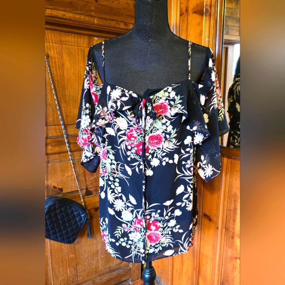 Romantic cold shoulder top